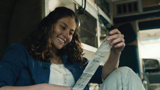 Кадр из 10 серии 1 сезона сериала «Извне»