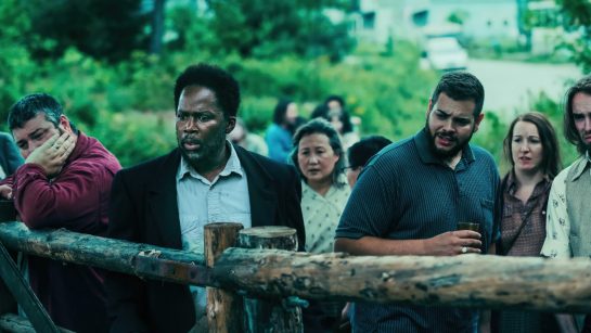 Кадр из 5 серии 1 сезона сериала «Извне»