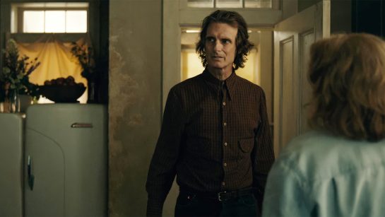 Кадр из 7 серии 1 сезона сериала «Извне»