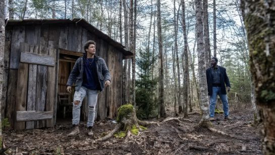 Кадр из 8 серии 3 сезона сериала «Извне»